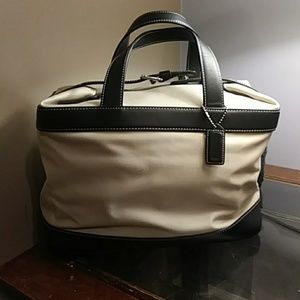 *NBW* Coach Purse cream